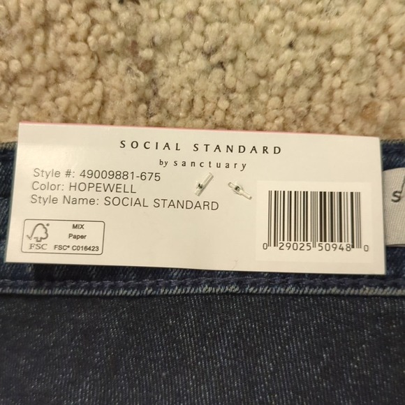 Sanctuary Social Standard High Rise Crop Straight Raw Hem Ankle Jeans Women's 14 - Picture 9 of 12